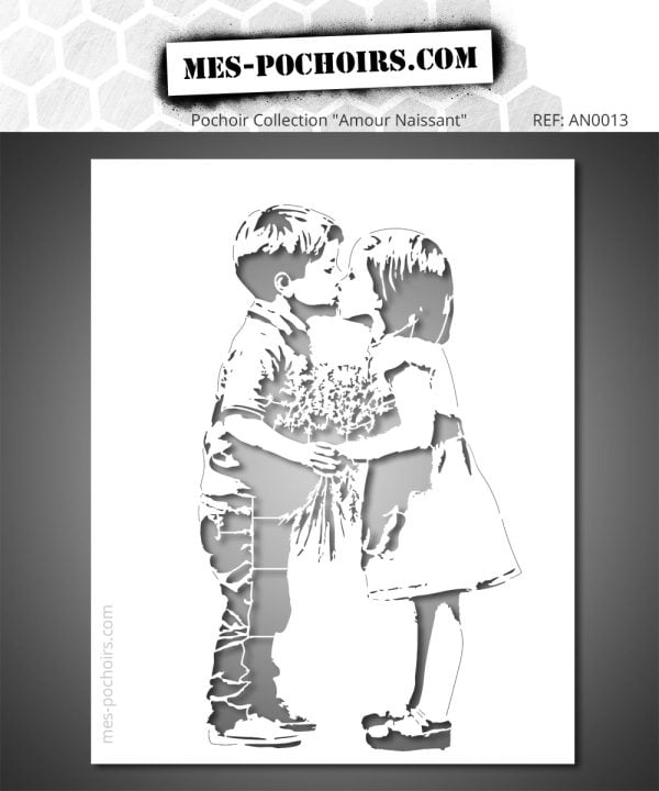 Pochoir enfants amoureux – une scène pleine de douceur et d’innocence où un petit garçon offre des fleurs à une fillette avant de l’embrasser. Inspiré du street art, ce pochoir au style Banksy apporte une touche poétique et urbaine à vos créations décoratives.