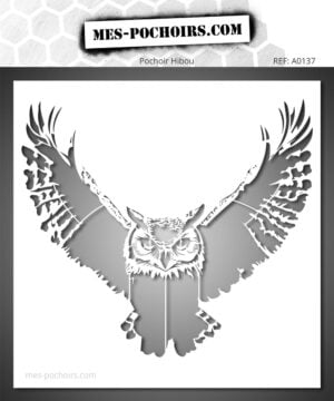 Pochoir représentant un Hibou Grand-Duc en Vol avec ses ailes déployées. Parfait pour artistes et passionnés de la nature.